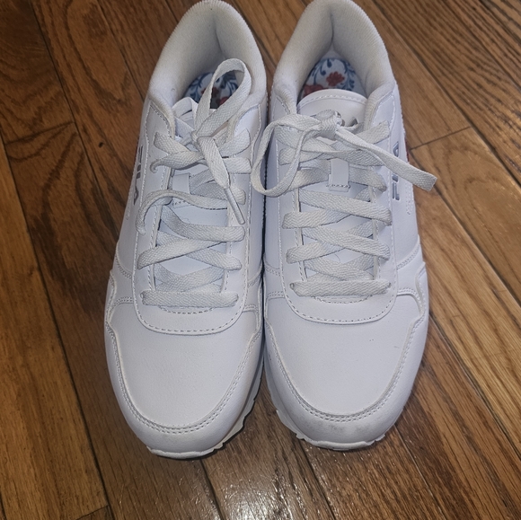 FILA Women Disruptor Sneakers White With Flower Embroidery Size 8. - Picture 6 of 10